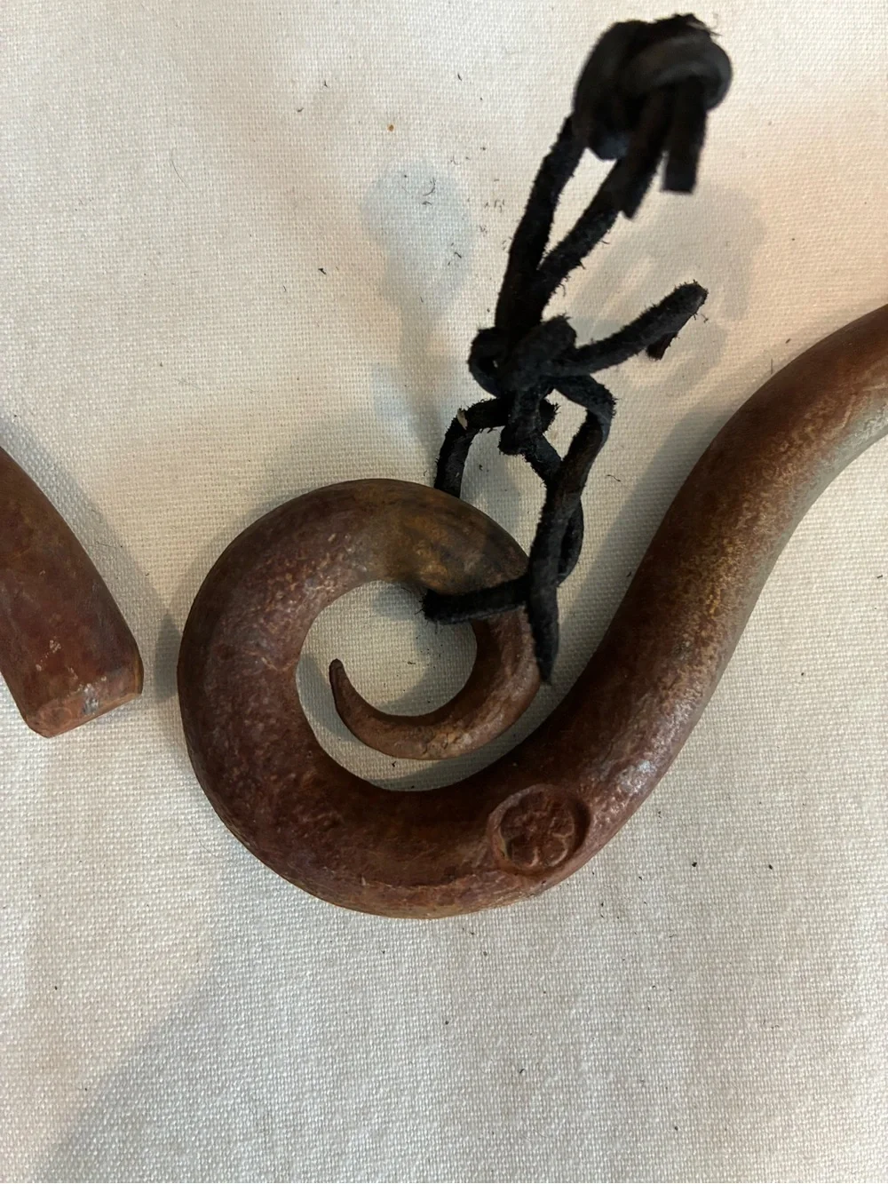 Iron Rustic Metal Heart Hanging Yard Art or Wall Decor Heavy and Rusty Unbranded